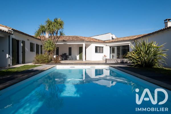 Maison à vendre 6 pièces 219 m² Sainte-Marie-de-Ré