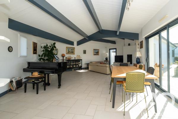 Maison à vendre 6 pièces 219 m² Sainte-Marie-de-Ré