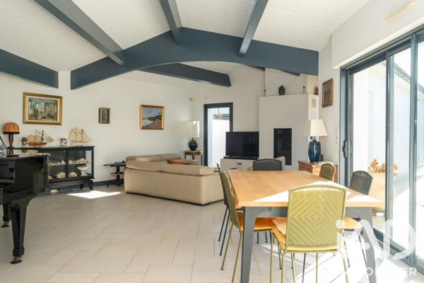 Maison à vendre 6 pièces 219 m² Sainte-Marie-de-Ré