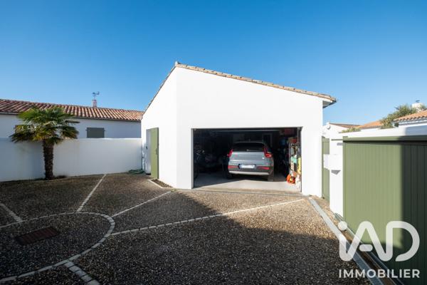 Maison à vendre 6 pièces 219 m² Sainte-Marie-de-Ré