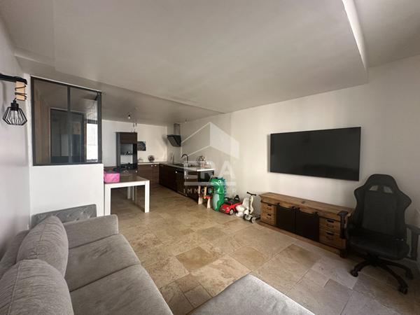 A VENDRE 83170 TOURVES MAISON DE VILLAGE TYPE 5 DE 120 M² AVEC LOCAL COMMERCIAL