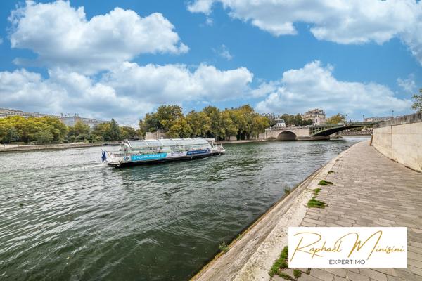 Paris (75004) Appartement trois pièces de 58 m2 à deux pas de l'île Saint-Louis
