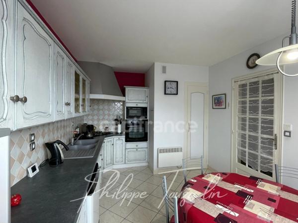 Maison 150 m², 8 pièces, 6 chambres, Chatellerault (86)