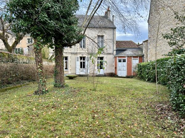 MAISON TYPE 9 - POITIERS CENTRE-VILLE Poitiers (86000)