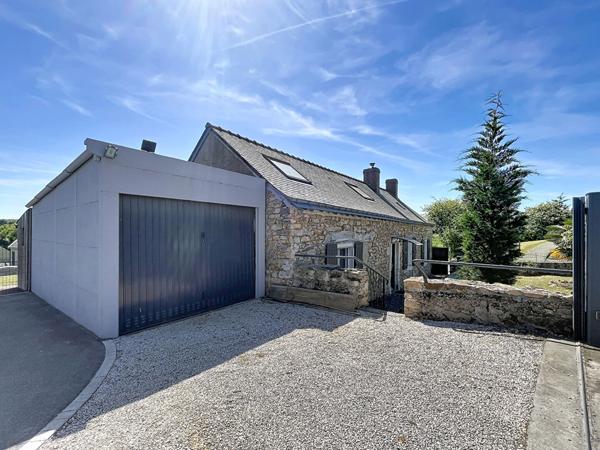 Maison à vendre de 81m2, deux chambres, dépendances et terrain clos de 800m2