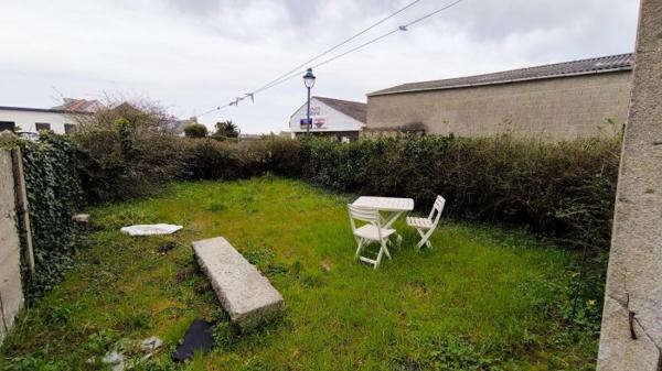 Maison mitoyenne 1 côté Santec 75 m²