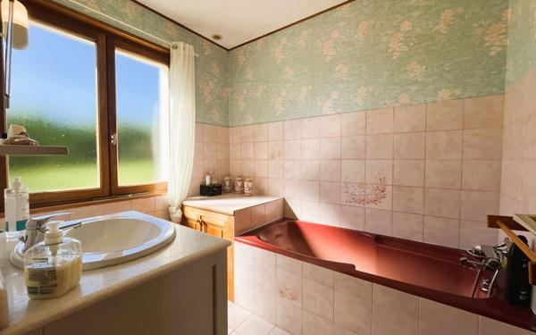 Maison à vendre    5 pièces •  Plouhinec