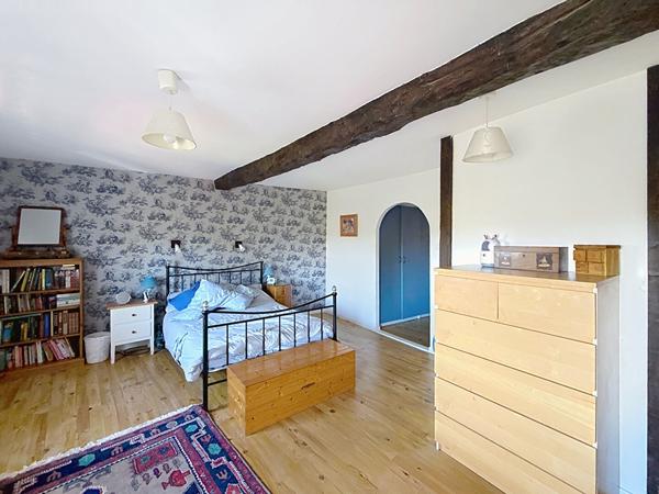 PLAIGNE : MAISON RENOVEE AVEC 4 CHAMBRES, JARDIN ET GARAGE