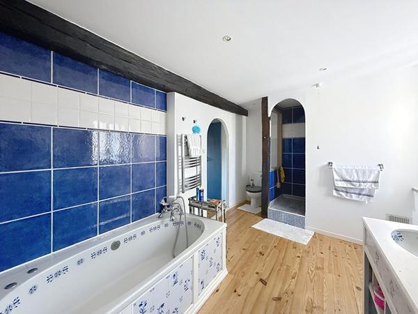 PLAIGNE : MAISON RENOVEE AVEC 4 CHAMBRES, JARDIN ET GARAGE