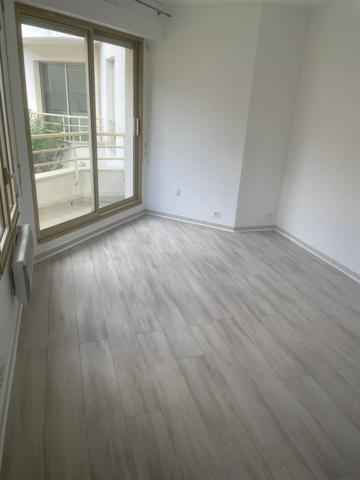 Paris (75016) STUDIO NEUF 22m² PTE DE ST-CLOUD