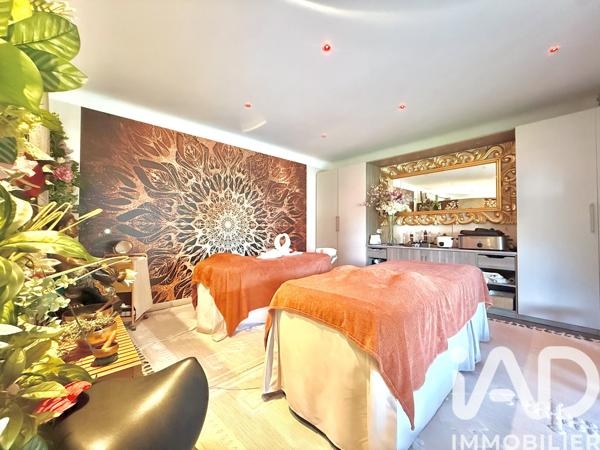 Maison à vendre 11 pièces 365 m² Mimet