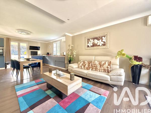 Maison à vendre 11 pièces 365 m² Mimet