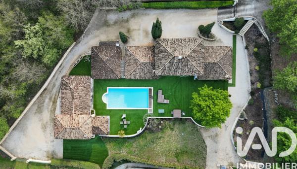 Maison à vendre 11 pièces 365 m² Mimet