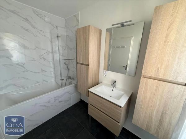 Appartement à louer 2 pièces 50.56m² Dijon (21000)