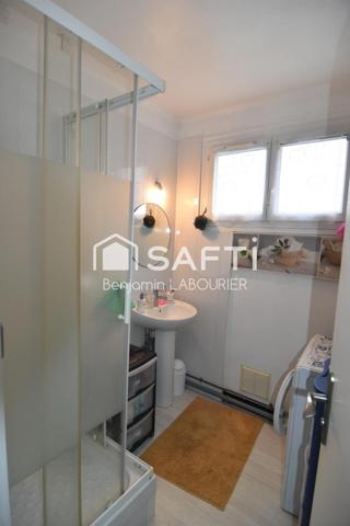 Immeuble de rapport avec garages et parking