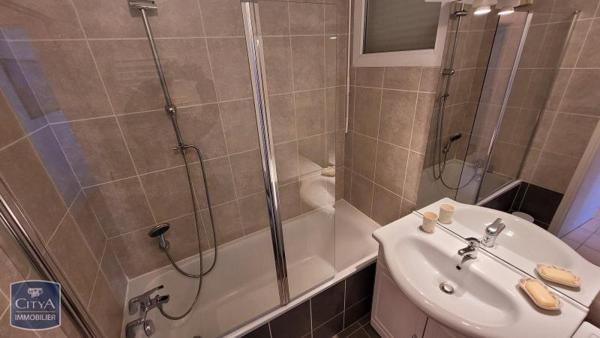 Appartement à louer 3 pièces 65.02m²