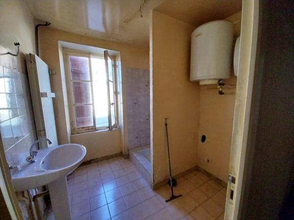 Maison 2 chambres avec jardin et garage – idéale premier achat ou investissement