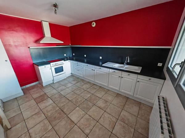 Exclu : Appartement Châteauroux T2 de 52m2 avec loggia, parking, cave, rangements, habitable de suite