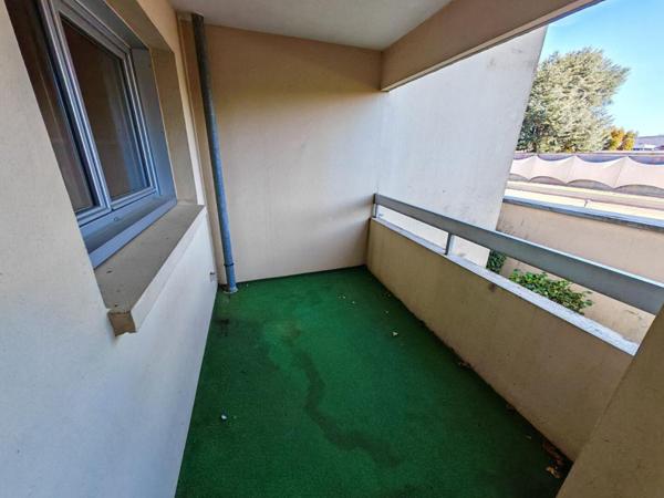 Exclu : Appartement Châteauroux T2 de 52m2 avec loggia, parking, cave, rangements, habitable de suite