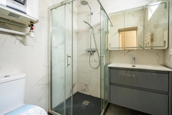 Appartement
         3 pièces
        - 39 m² Exclusivité 299 000 € *