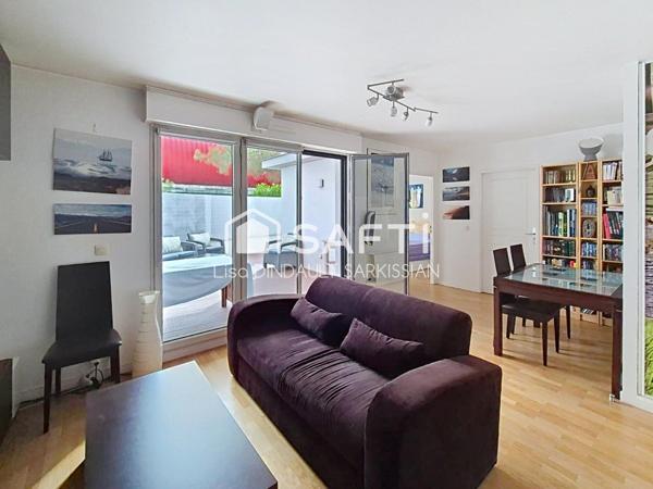 Appartement deux pièces à vendre avec terrasse et parking