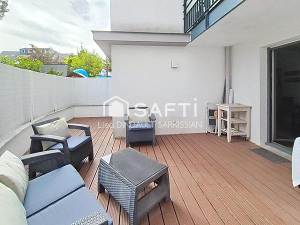 Appartement deux pièces à vendre avec terrasse et parking