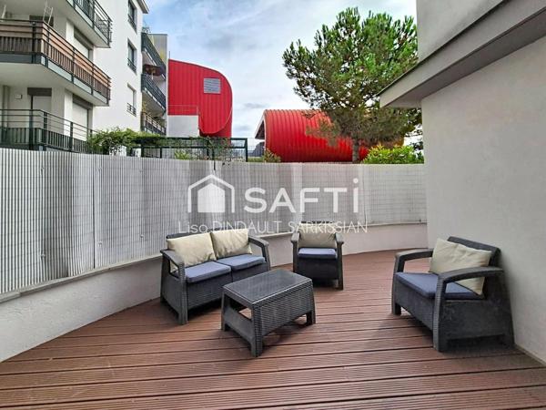 Appartement deux pièces à vendre avec terrasse et parking