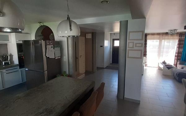 Maison à vendre    5 pièces •  Elne