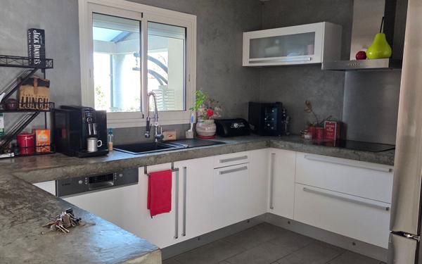 Maison à vendre    5 pièces •  Elne