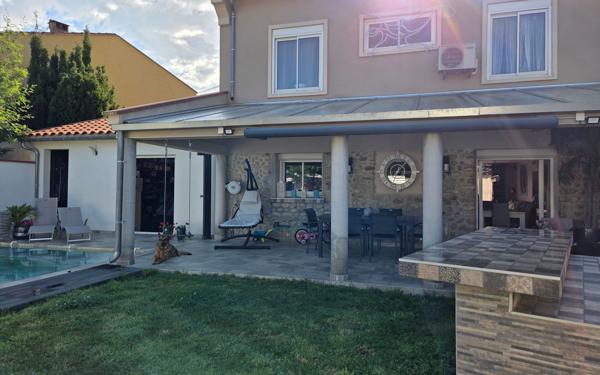 Maison à vendre    5 pièces •  Elne