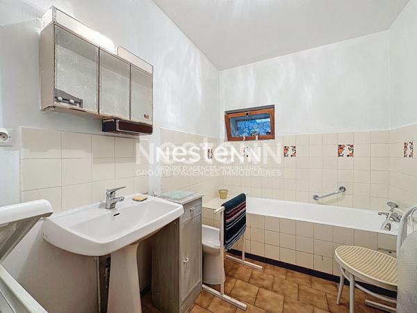 A vendre Maison Bars 6 pièces 162 m2 sur un terrain clôturé de 2382m2