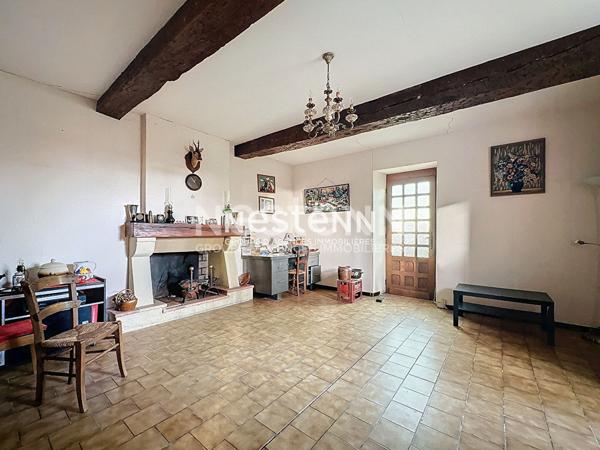 A vendre Maison Bars 6 pièces 162 m2 sur un terrain clôturé de 2382m2