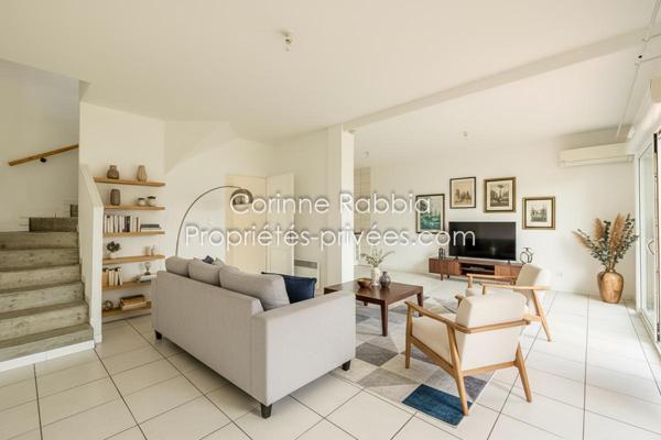 Maison 5 pièces 99m2 avec grand garage de 20m²