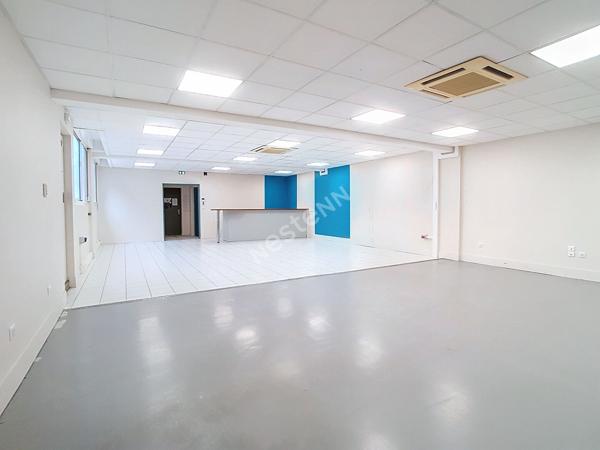 A LOUER - Local Commercial 100m² L'Isle Jourdain