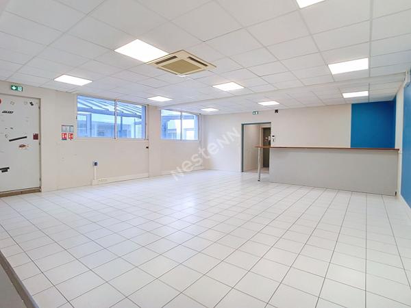 A LOUER - Local Commercial 100m² L'Isle Jourdain