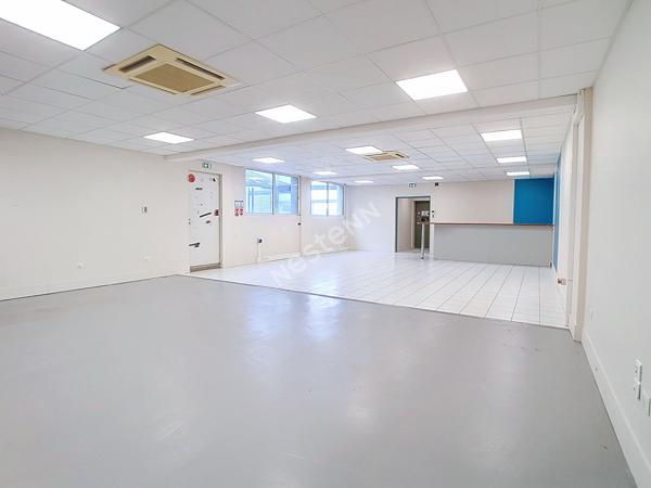 A LOUER - Local Commercial 100m² L'Isle Jourdain