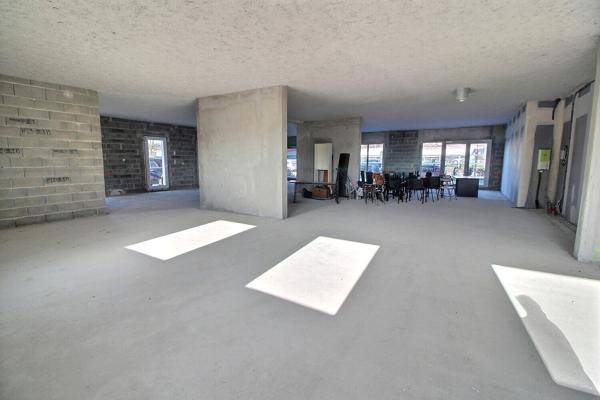 Local commercial Castelnau d'Estretefonds RN 20 RD820 1ère visibilté