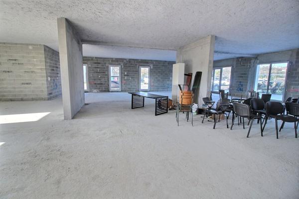 Local commercial Castelnau d'Estretefonds RN 20 RD820 1ère visibilté