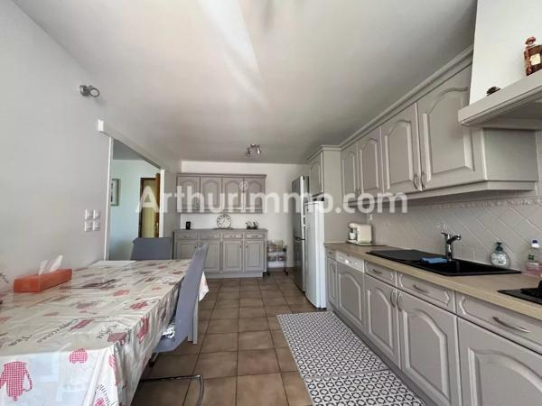 Vente                                                      Maison
                        
                     5 pièces                      142 m2                     à Sauvian