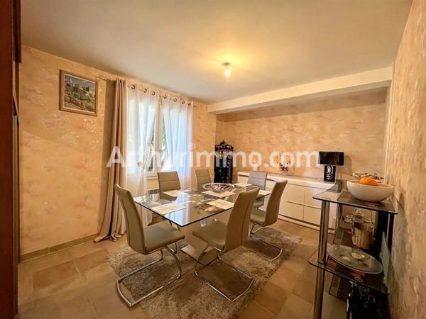 Vente                                                      Maison
                        
                     5 pièces                      142 m2                     à Sauvian