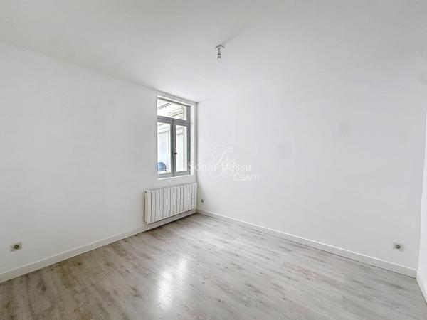 MAISON PLAIN PIED 2 CHAMBRES + PETIT GARAGE + JARDIN