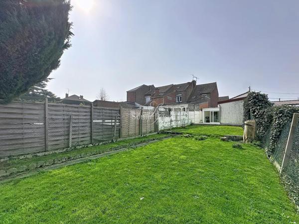 MAISON PLAIN PIED 2 CHAMBRES + PETIT GARAGE + JARDIN