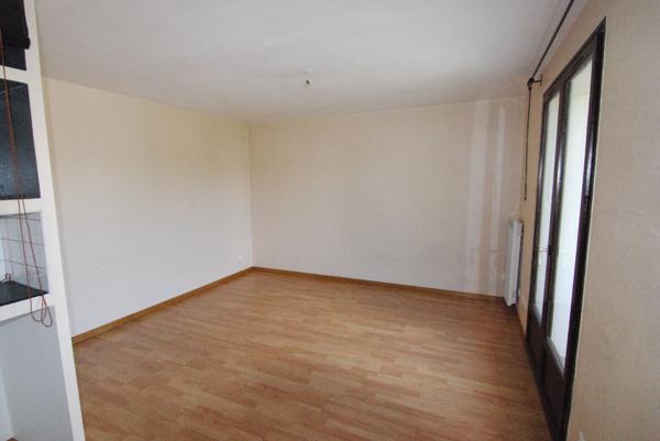 Appartement Ozoir La Ferriere 1 pièce 27.84 m2