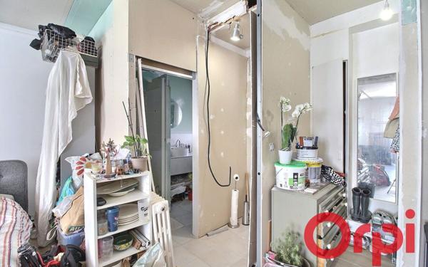 Appartement à vendre    2 pièces • 38,67 m2 Marseille 7