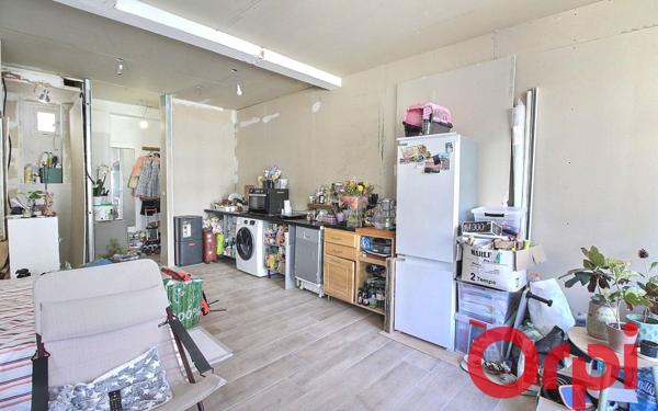 Appartement à vendre    2 pièces • 38,67 m2 Marseille 7