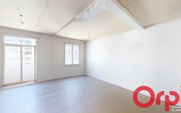 Appartement à vendre    2 pièces • 38,67 m2 Marseille 7