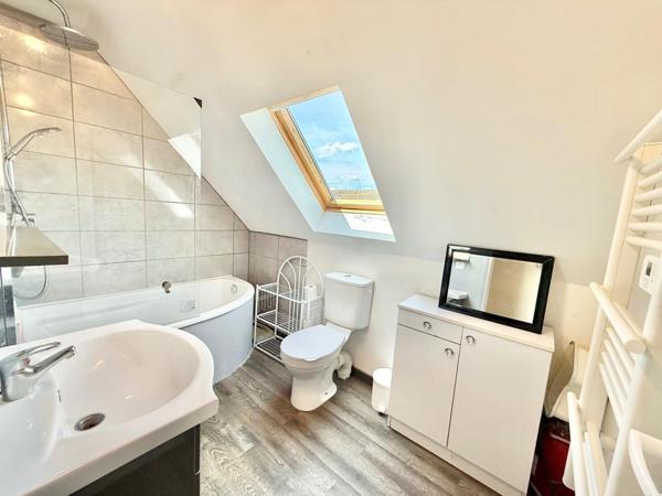 Maison à GUIGNES, 77390 - 8 pièces 176m²