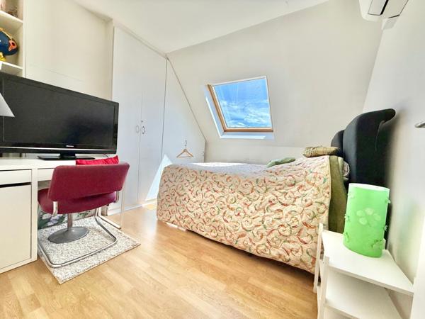 Maison à GUIGNES, 77390 - 8 pièces 176m²