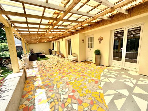 Maison à GUIGNES, 77390 - 8 pièces 176m²