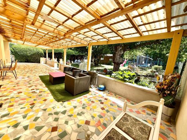 Maison à GUIGNES, 77390 - 8 pièces 176m²